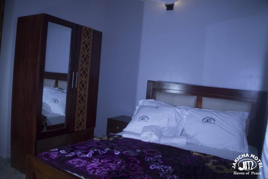 Jakicha Motel Dar es Salaam Exterior photo