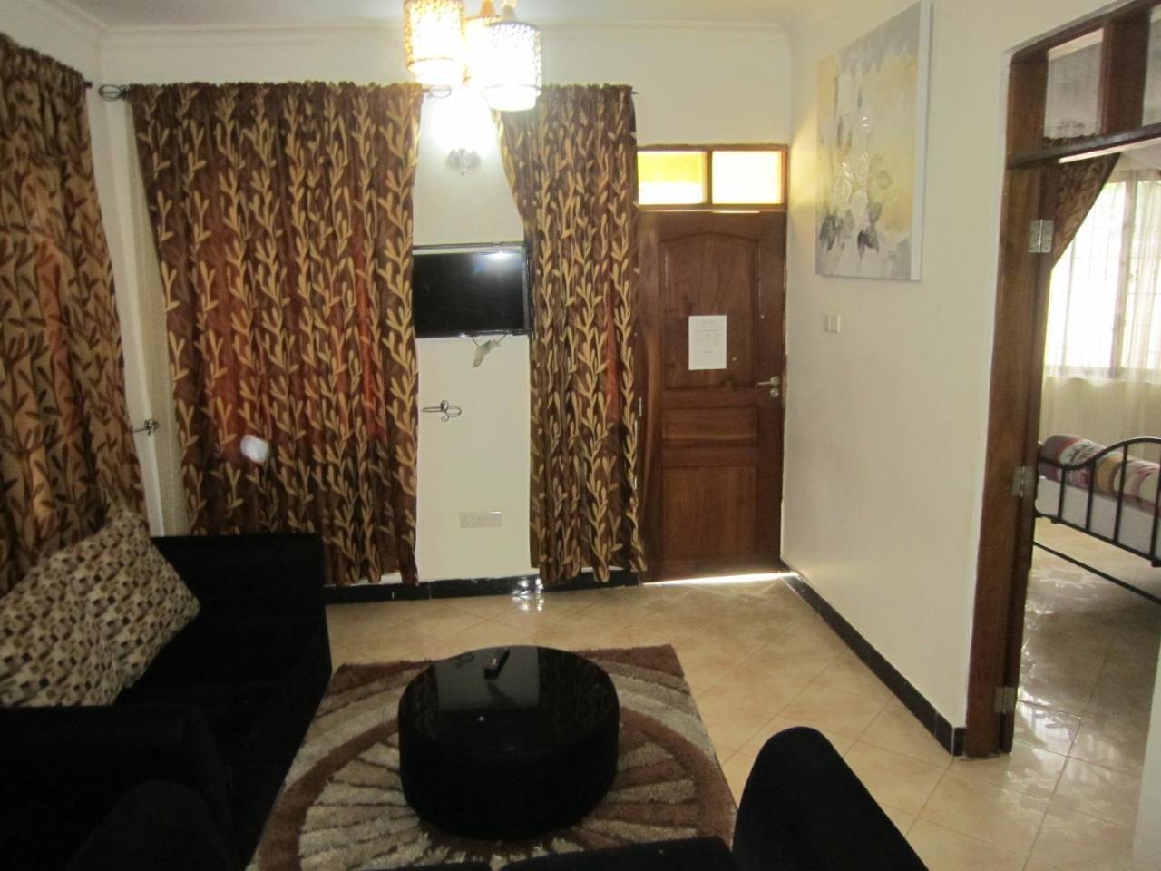 Jakicha Motel Dar es Salaam Exterior photo