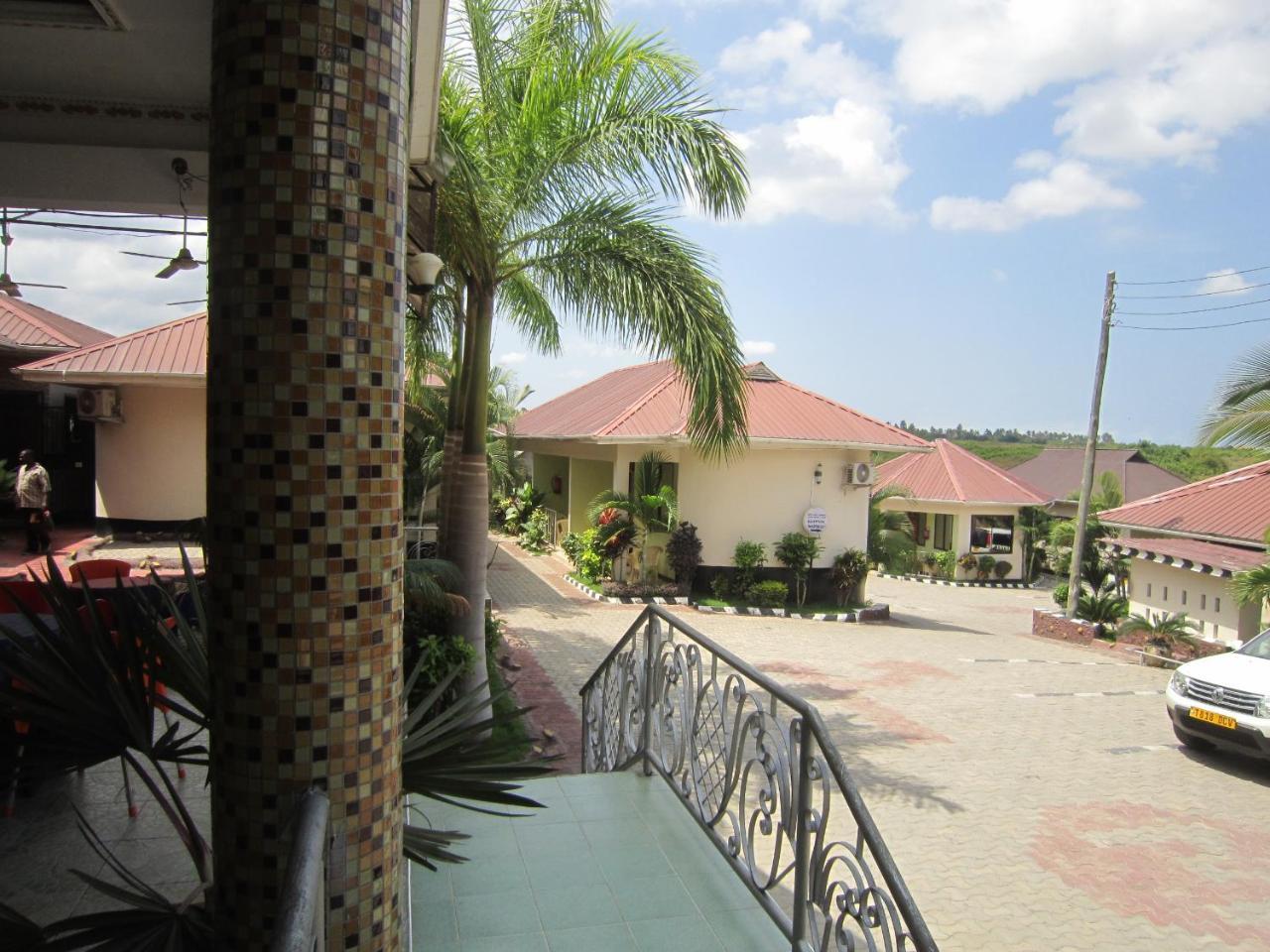 Jakicha Motel Dar es Salaam Exterior photo