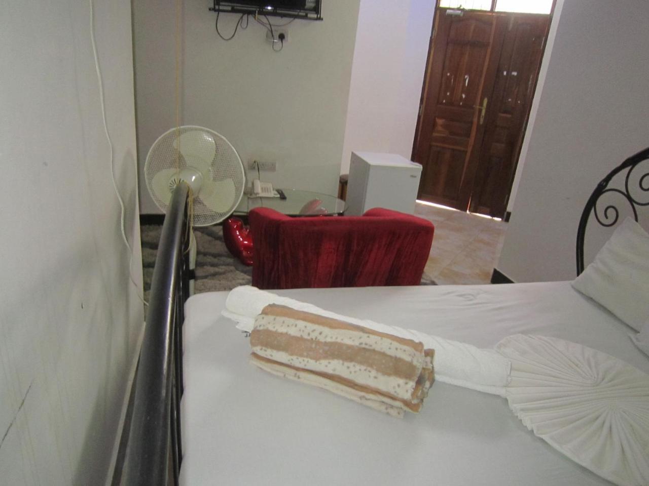 Jakicha Motel Dar es Salaam Exterior photo