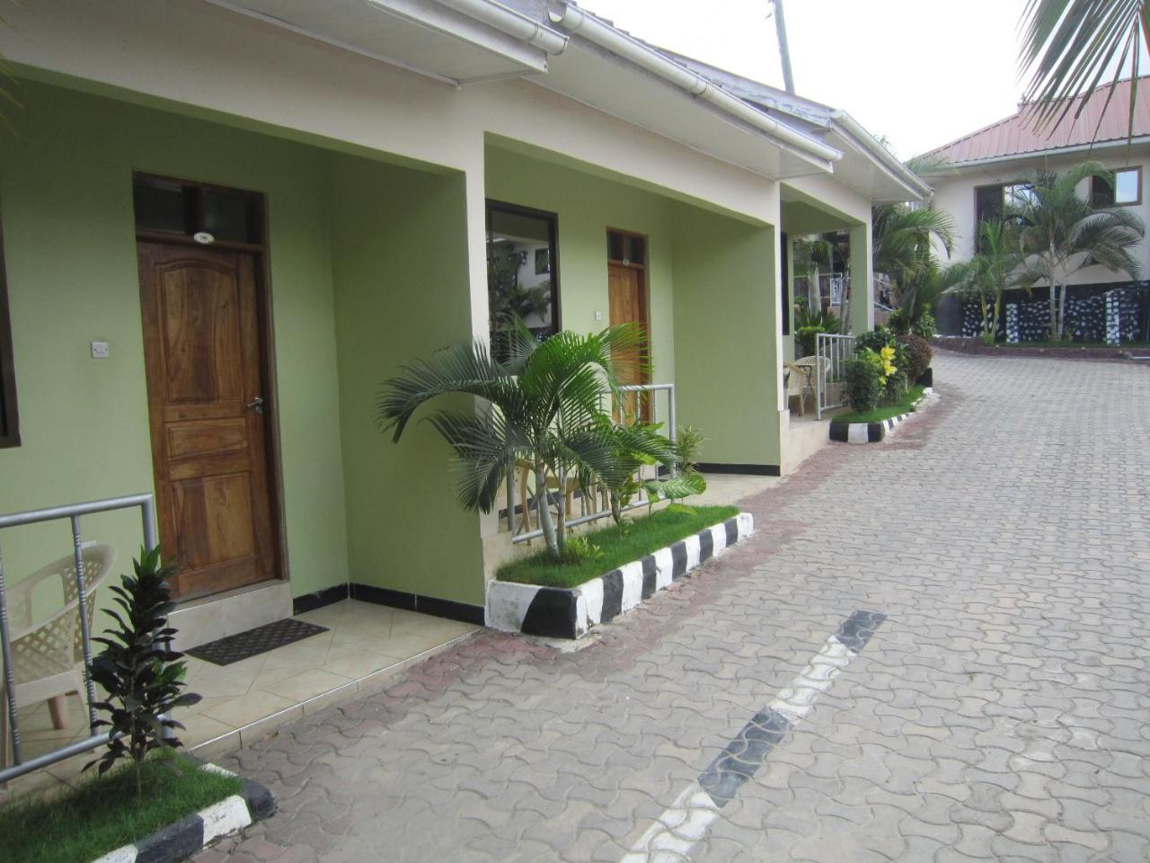 Jakicha Motel Dar es Salaam Exterior photo